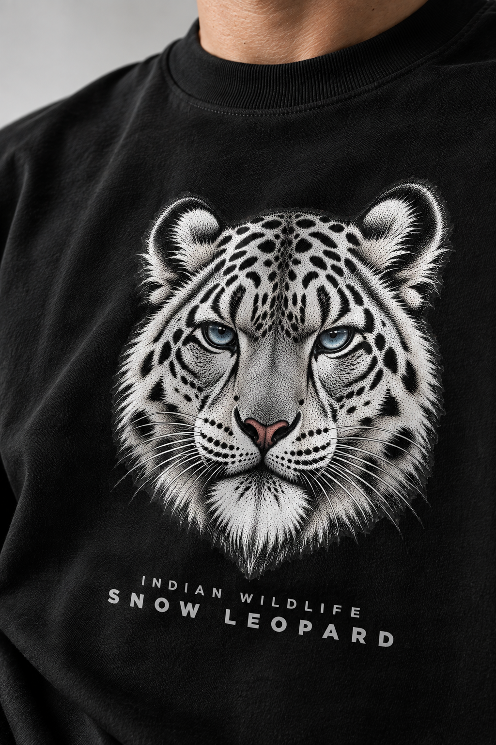 Indian Snow Leopard Oversized Unisex T-Shirt